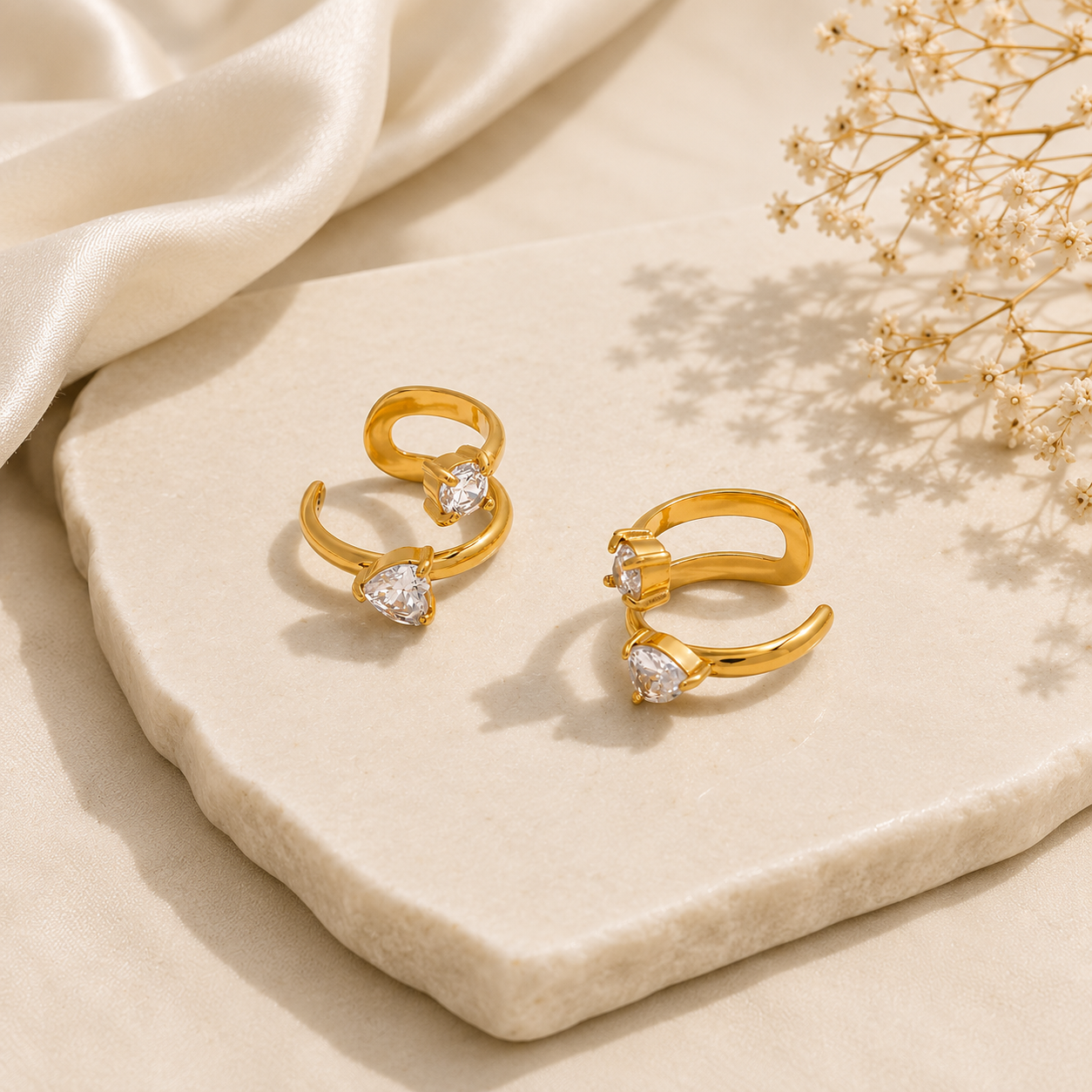 Amora  ear cuff