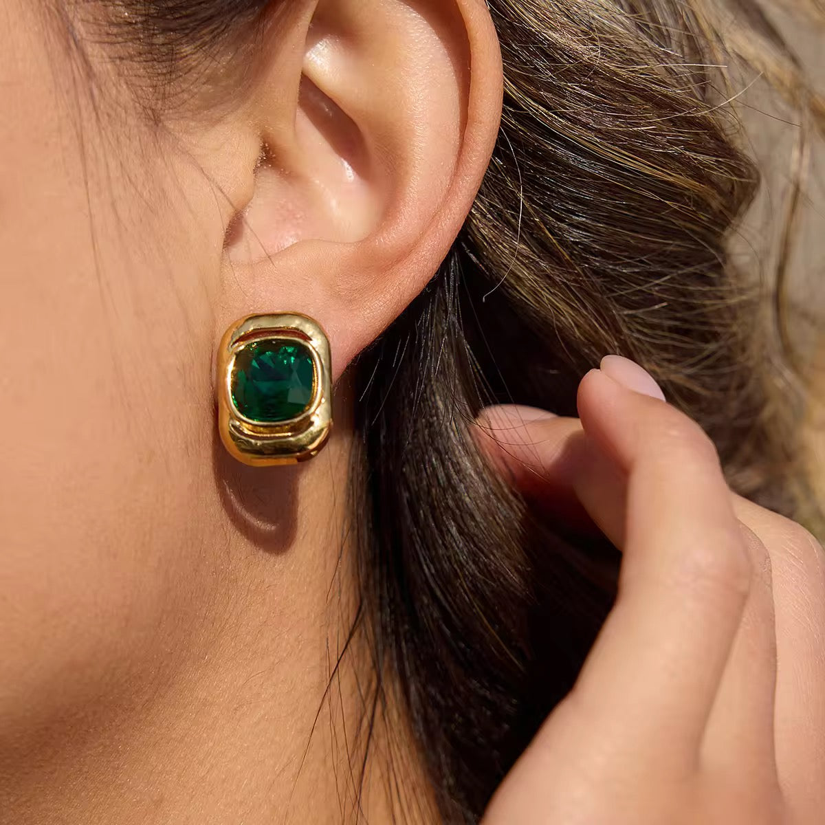 Aura Studs