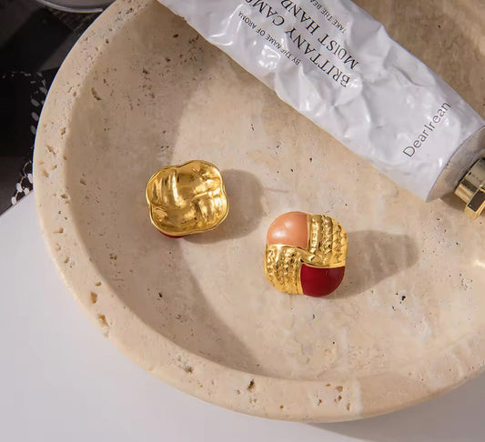 Verona Studs